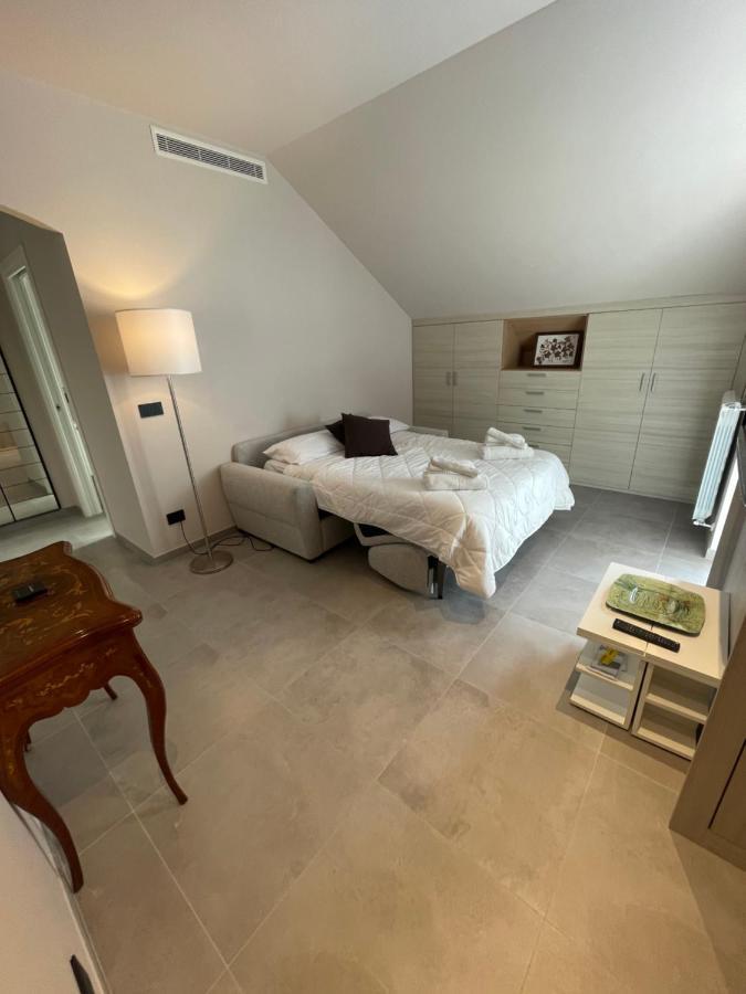 Casa Al Mare Apartment Bordighera Bagian luar foto