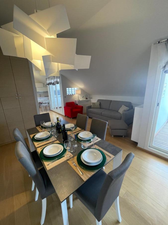 Casa Al Mare Apartment Bordighera Bagian luar foto